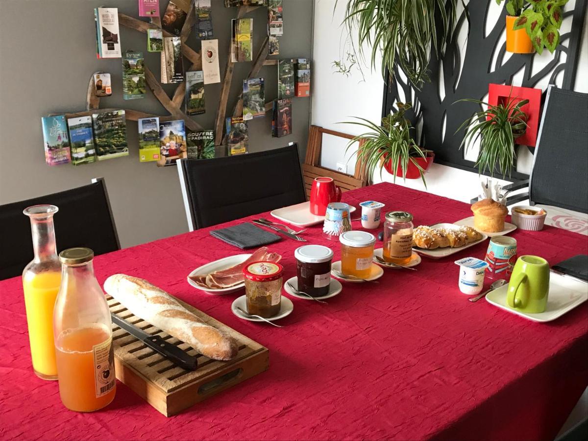 Escale En Correze Acomodação com café da manhã Sadroc Exterior foto